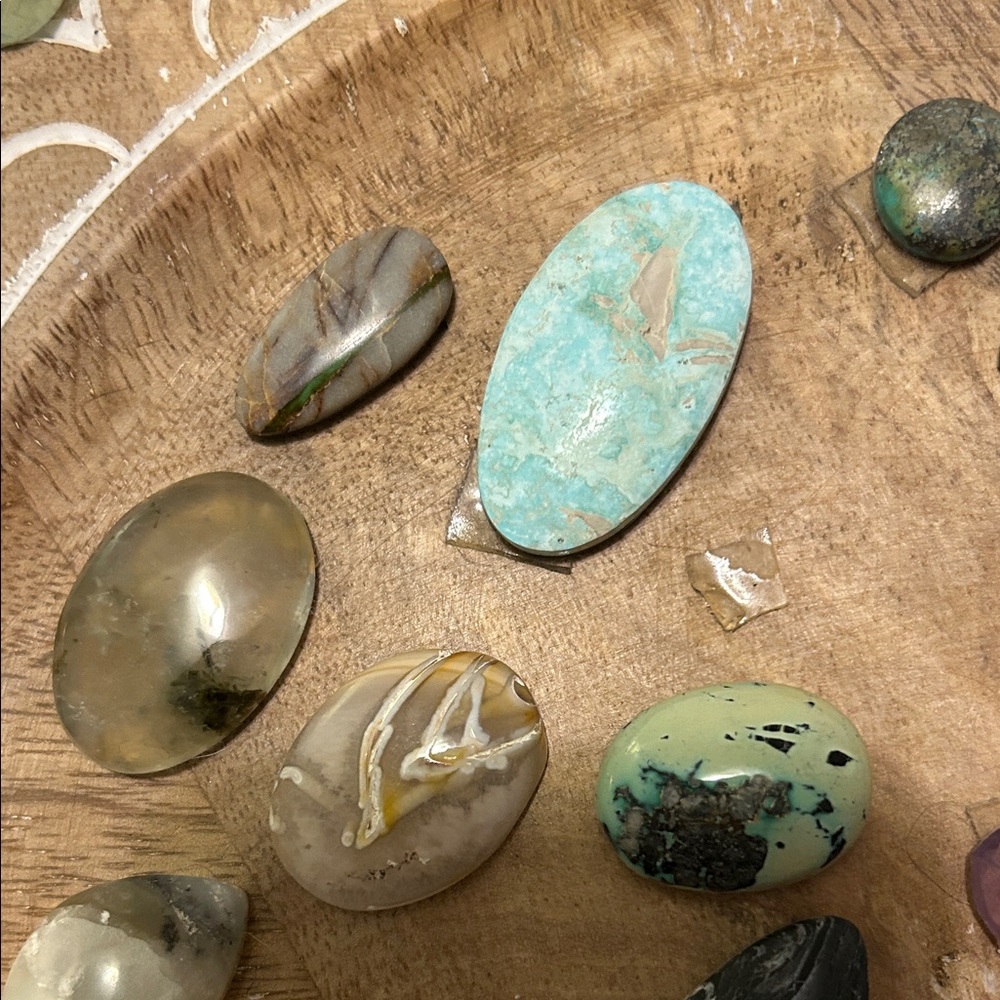 Assorted Cabochons - image 4